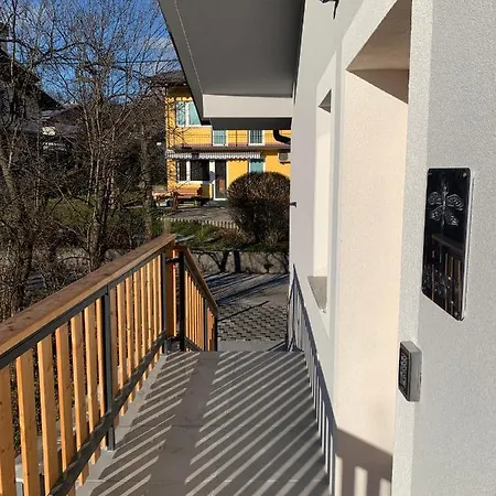 Number 10 Apartment *
