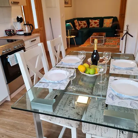 Number 10 דירה *